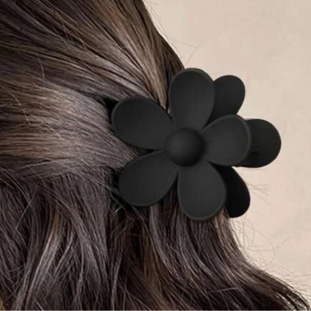 NWT Flower Power Large Hair Claw Clips Set - neutral colors - black tan brown